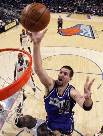 而对于雄鹿 而对于雄鹿