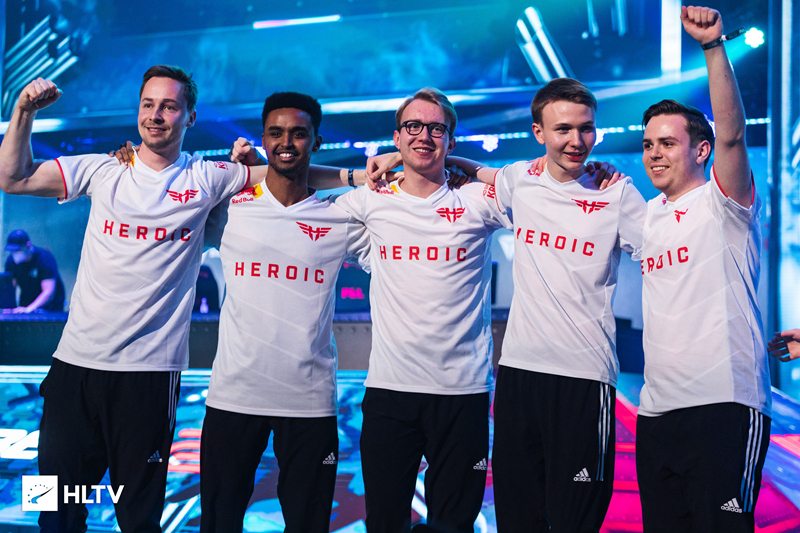 7个篮板 7个篮板