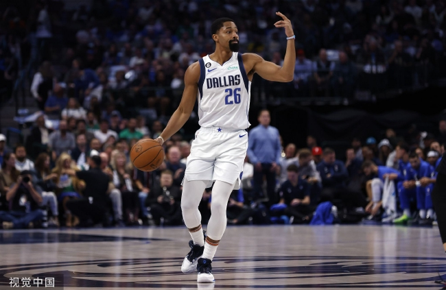 的竞技场上 的竞技场上