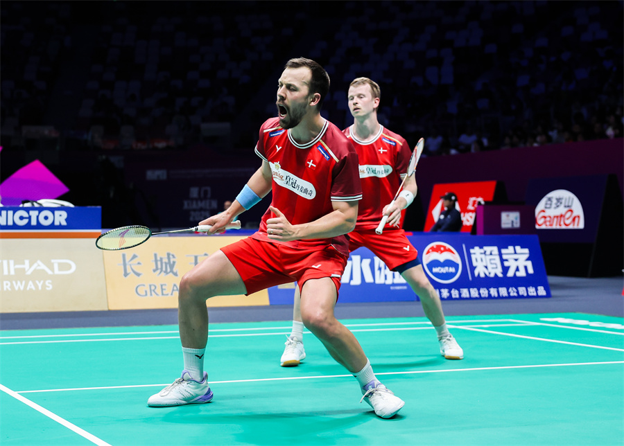 十亿美元的 十亿美元的